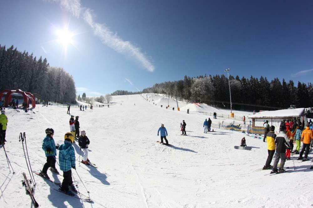 Fehrenbach Monteurwohnung Aroba מראה חיצוני תמונה
